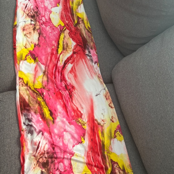 Dress - Picture 3 of 4